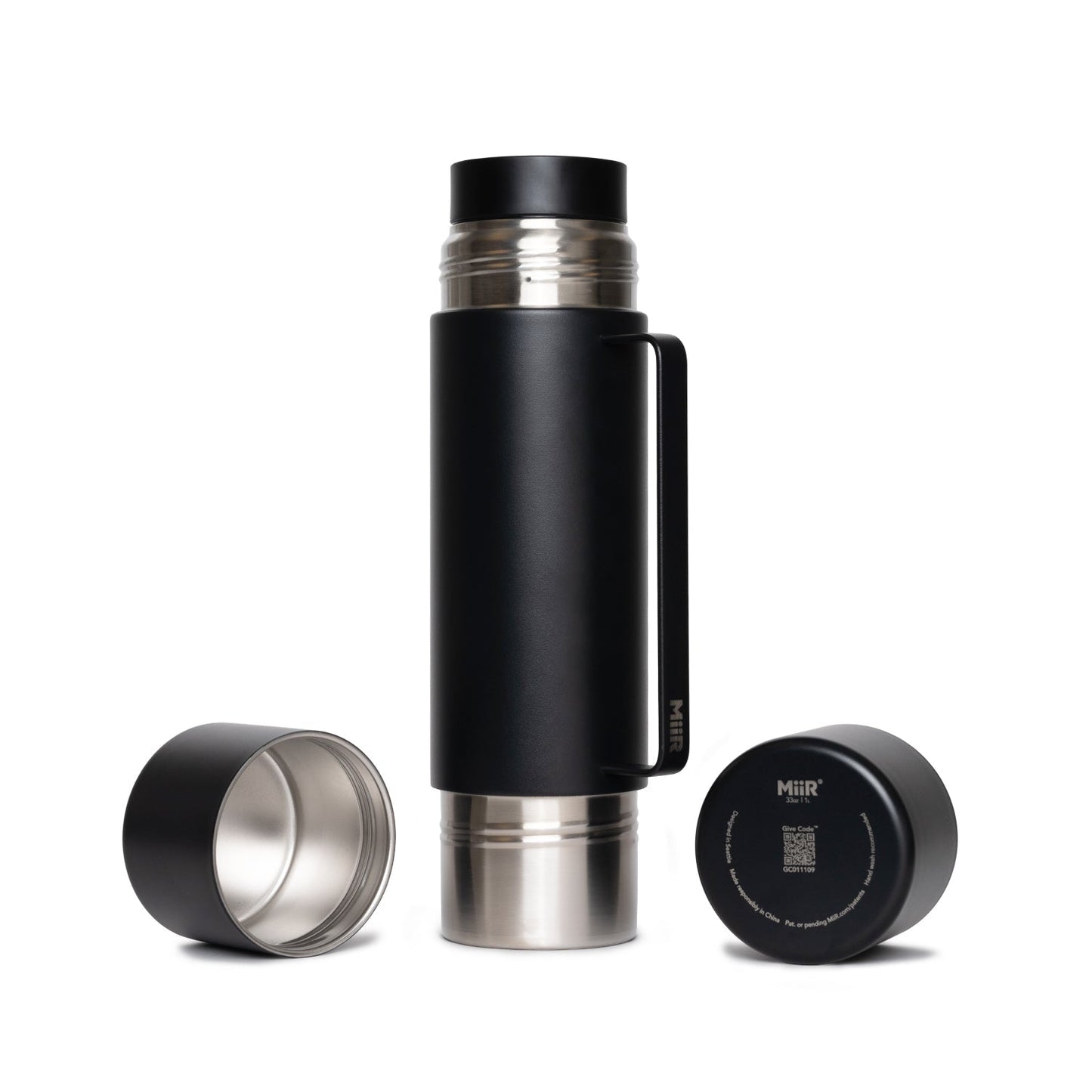 tomo-q5 Tomo_Black_Studio_0521_Cap_Staged__TOM1SV33002.jpg