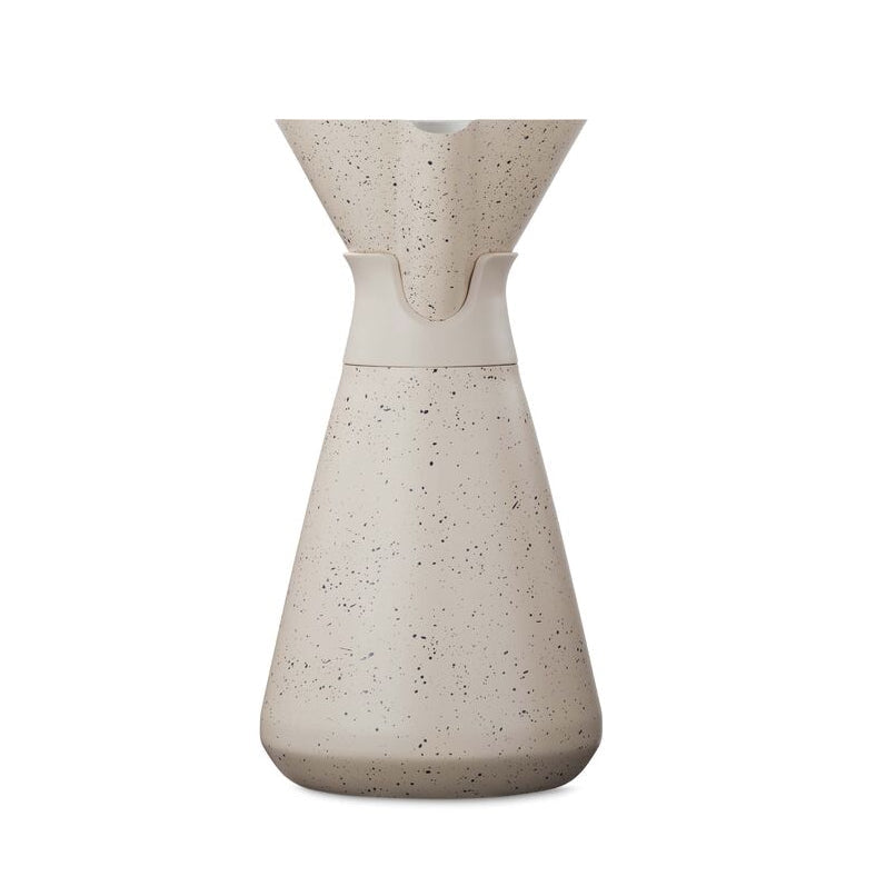 new-standard-carafe-m9 WebPDP-33oz_New_Standard_Carafe_Desert_Tan_Speckle_Studio__CAR1SVOS224_270.jpg