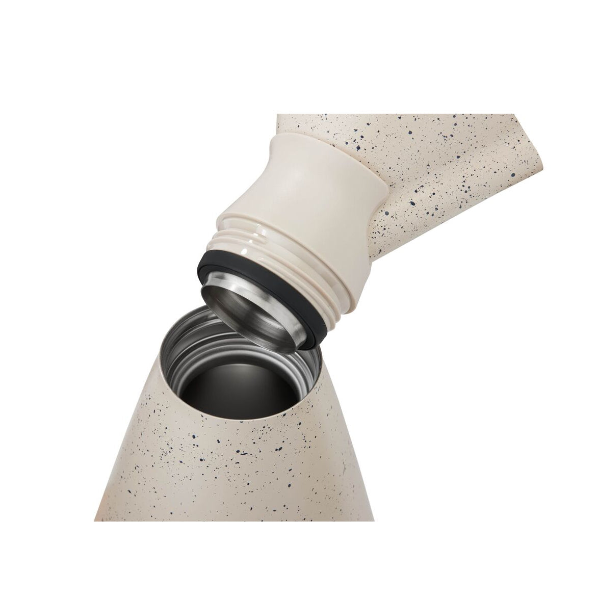 new-standard-carafe-m9 WebPDP-33oz_New_Standard_Carafe_Desert_Tan_Speckle_Studio__CAR1SVOS224_45_Top_Staged.jpg