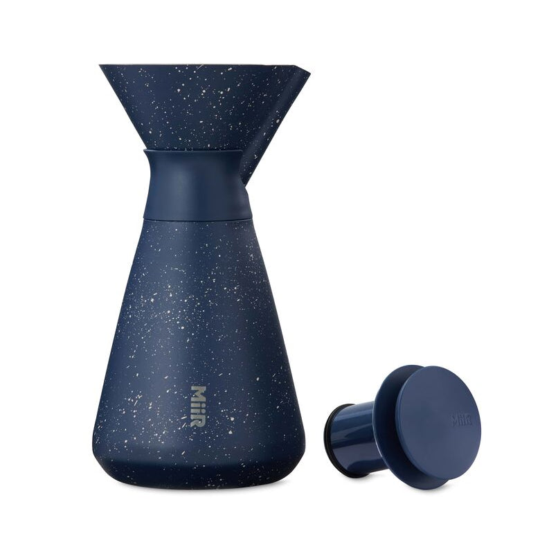 new-standard-carafe-m9 WebPDP-33oz_New_Standard_Carafe_Tidal_Blue_Speckle_Studio__CAR1SVOS225_Front_Lid_Staged.jpg