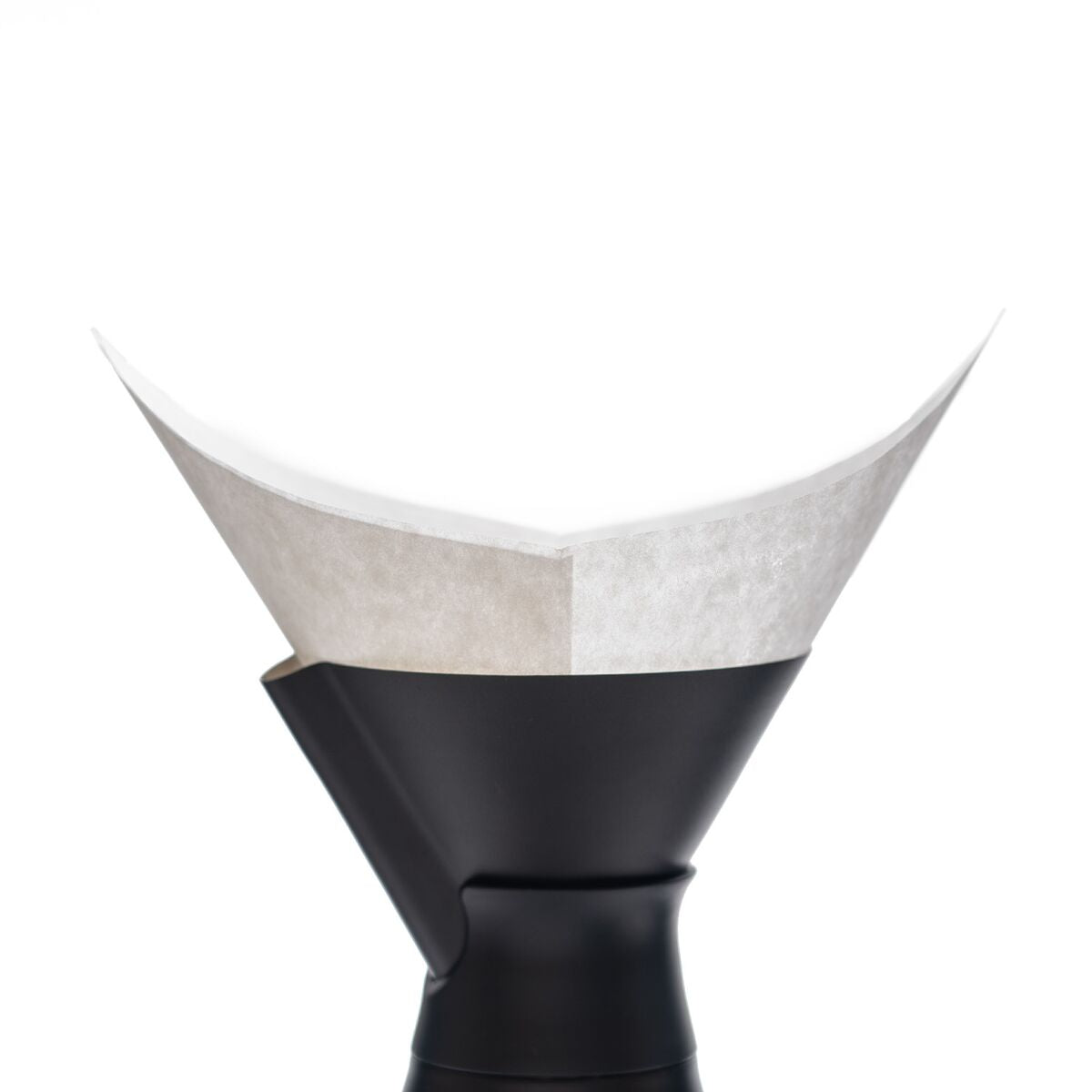 new-standard-carafe-coffee-filters-x9 WebPDP-NSCarafeCoffeeFilters_Studio_0223_InUse__CAF1PN00001.jpg