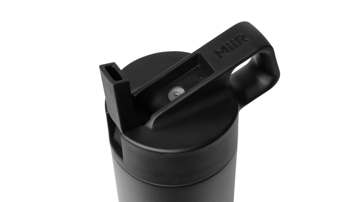 straw-bottle-e3 WebPDP-Straw_Lid_2_Black_Studio_0221_45deg_Open__WMB1SL20002.jpg